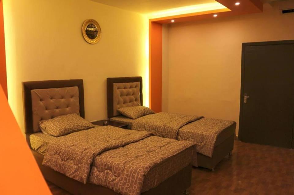 Al Riyati Hotel Apartments Акаба Екстер'єр фото