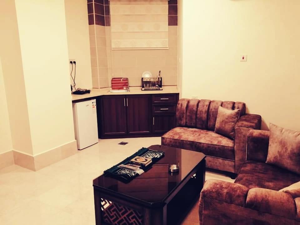 Al Riyati Hotel Apartments Акаба Екстер'єр фото