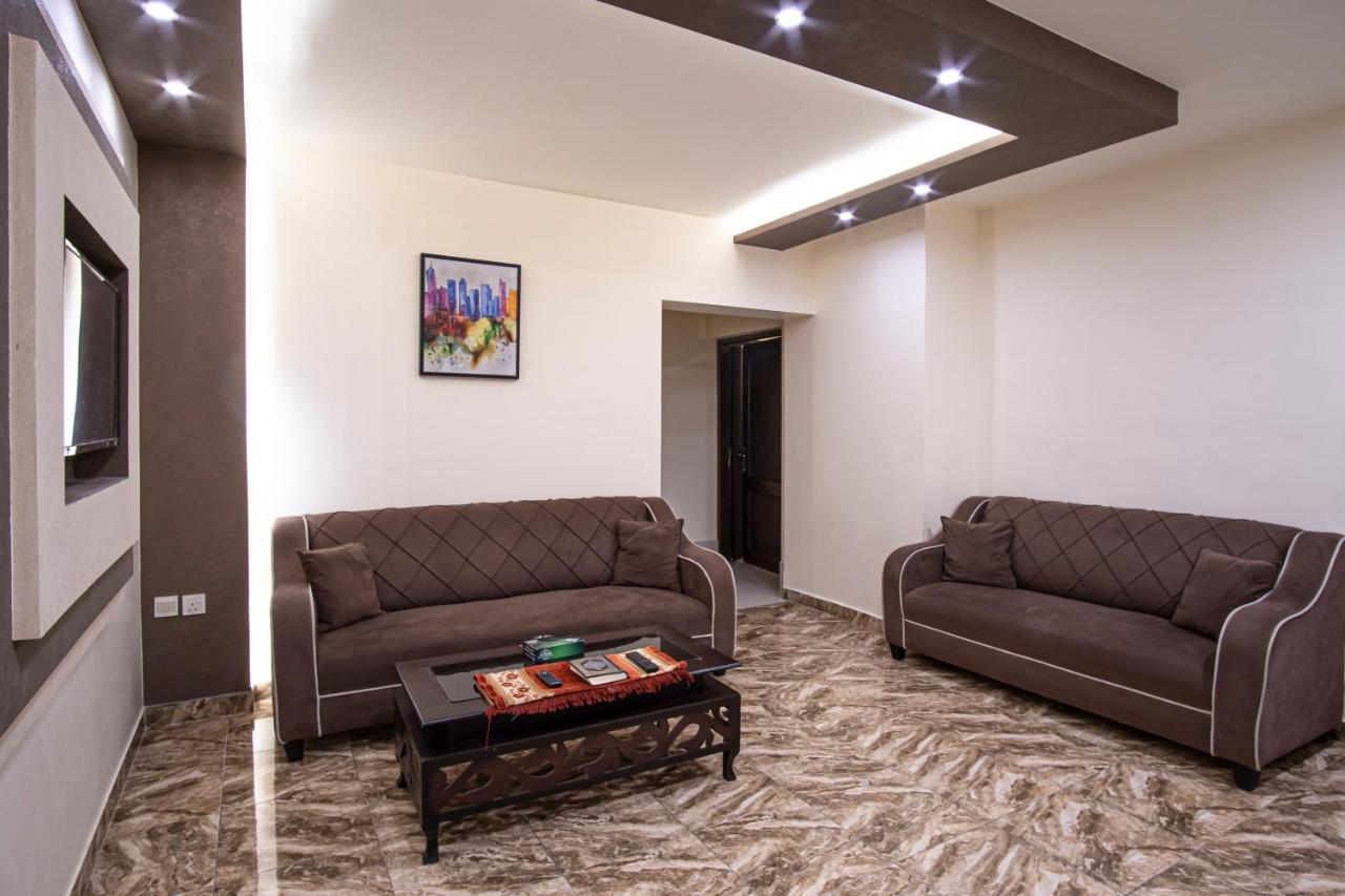 Al Riyati Hotel Apartments Акаба Екстер'єр фото