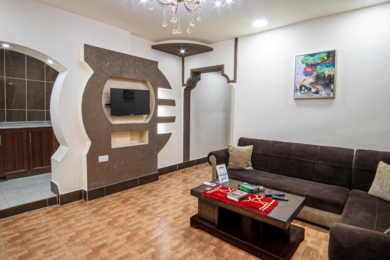 Al Riyati Hotel Apartments Акаба Екстер'єр фото