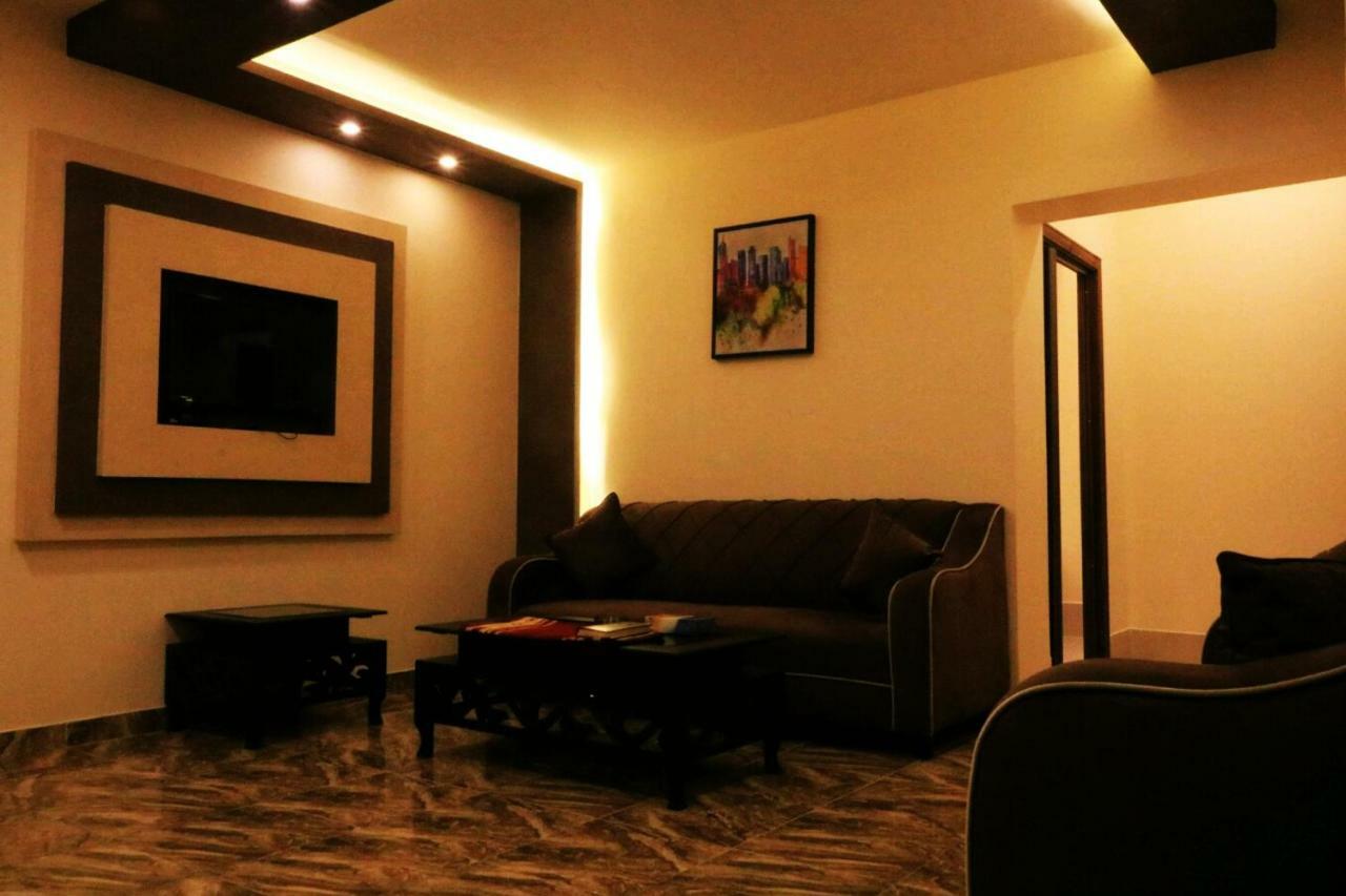 Al Riyati Hotel Apartments Акаба Екстер'єр фото