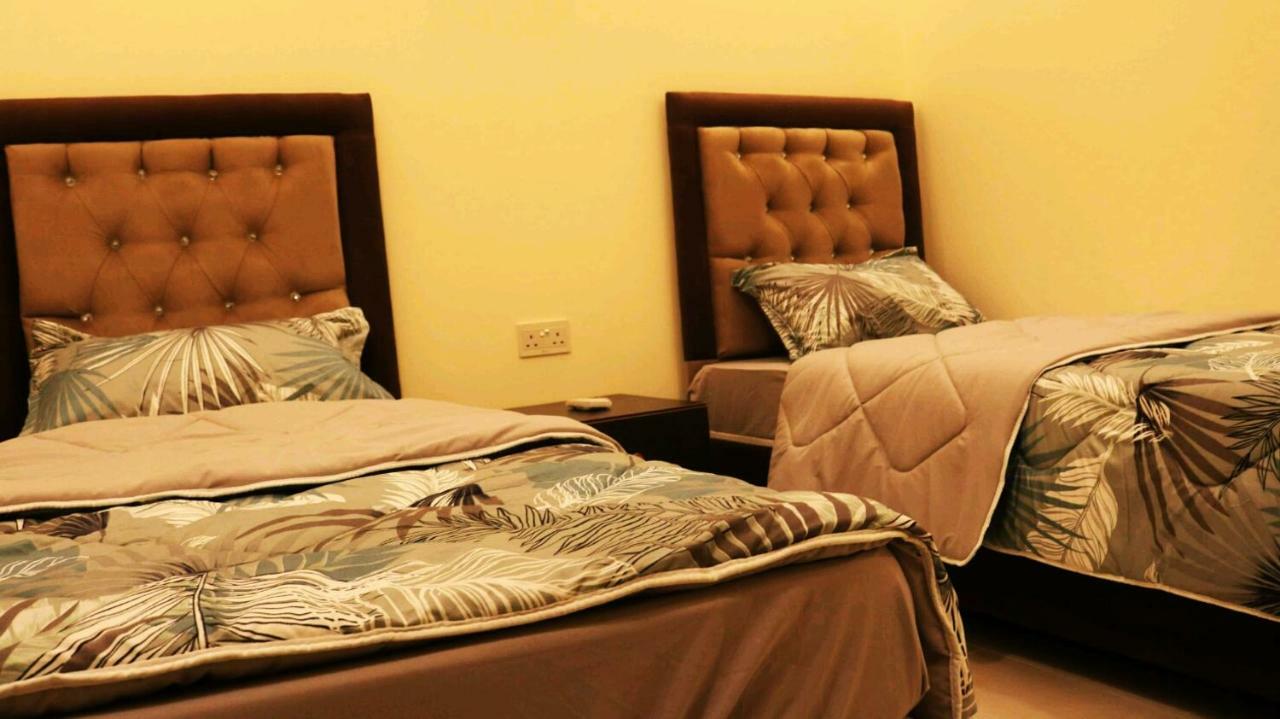 Al Riyati Hotel Apartments Акаба Екстер'єр фото